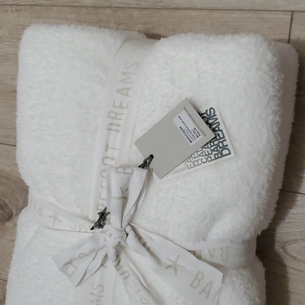 COPY - Barefoot Dreams CozyChic Stacked Rib Border Blanket Throw NEW Sea Salt- …